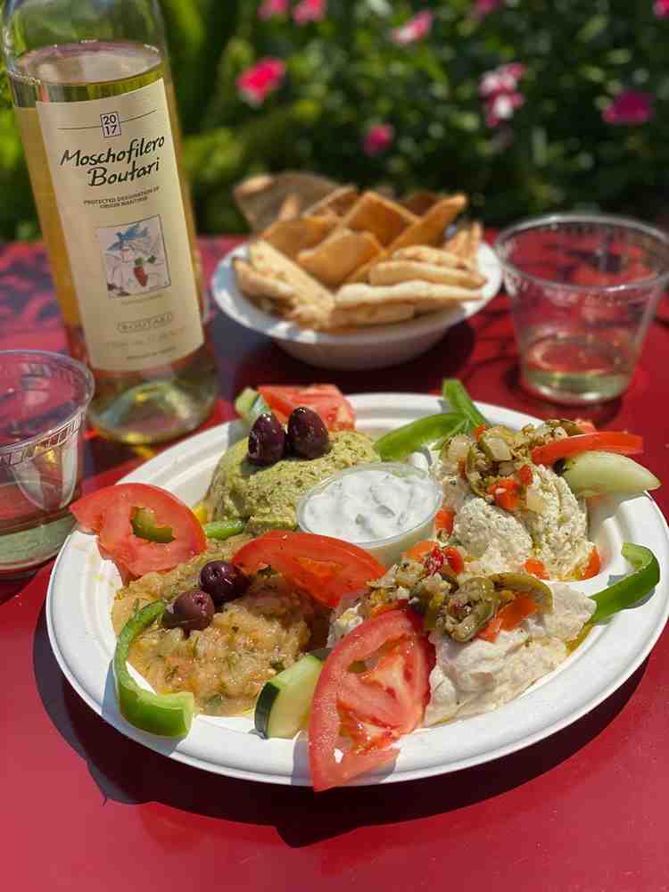 NIKO’S DIP PLATTER